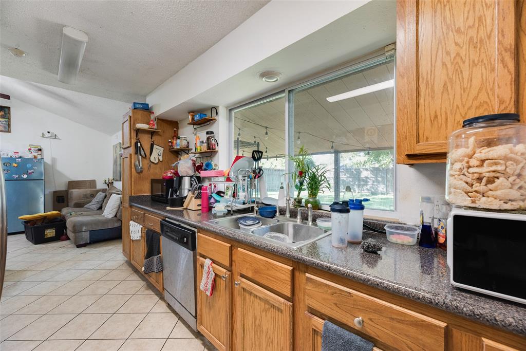 1717 Meadow Valley, Irving, TX 75060