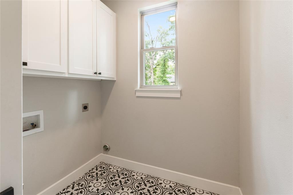 Stylish laundry room