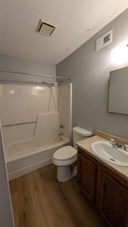 450 E Belt Line Road, Cedar Hill, TX 75104