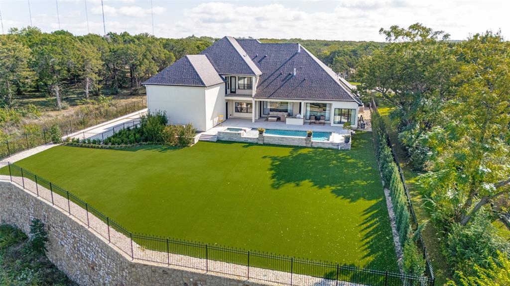 819 Bluff Ridge Drive, Cedar Hill, TX 75104
