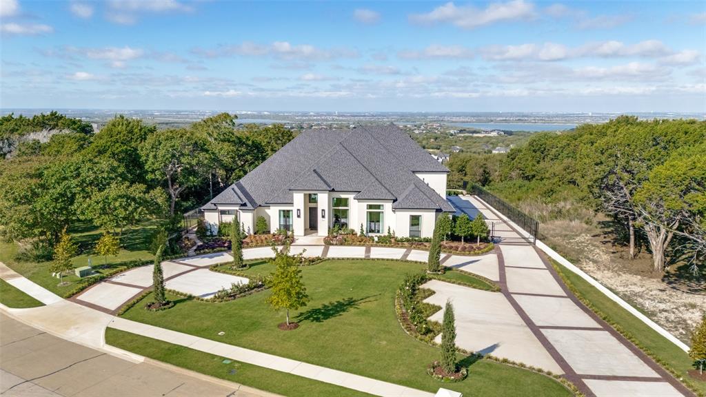 819 Bluff Ridge Drive, Cedar Hill, TX 75104