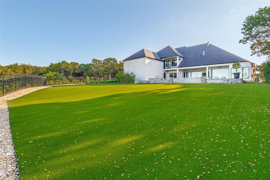 819 Bluff Ridge Drive, Cedar Hill, TX 75104