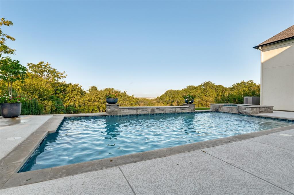 819 Bluff Ridge Drive, Cedar Hill, TX 75104