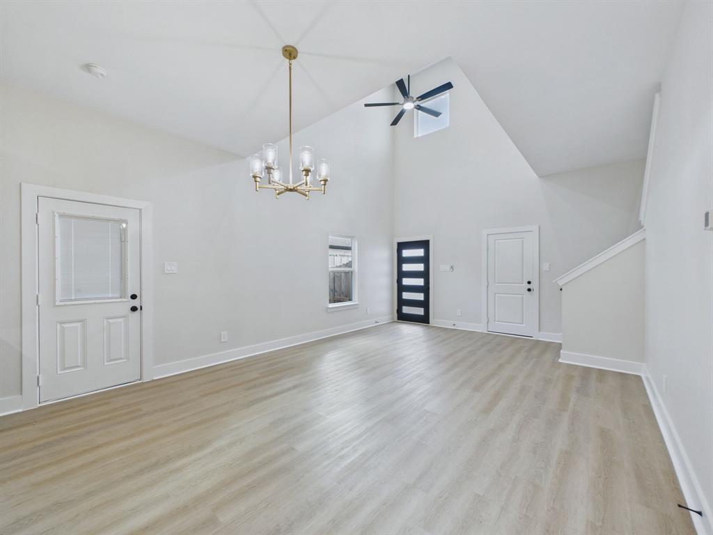 1805 Ash Crescent Street, Fort Worth, TX 76104