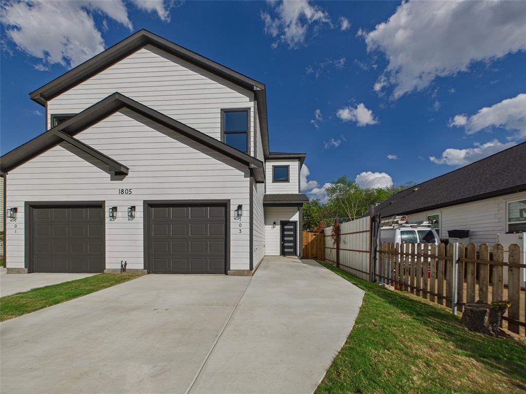 1805 Ash Crescent Street, Fort Worth, TX 76104