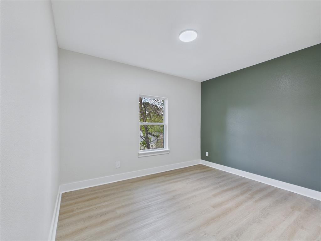 1805 Ash Crescent Street, Fort Worth, TX 76104