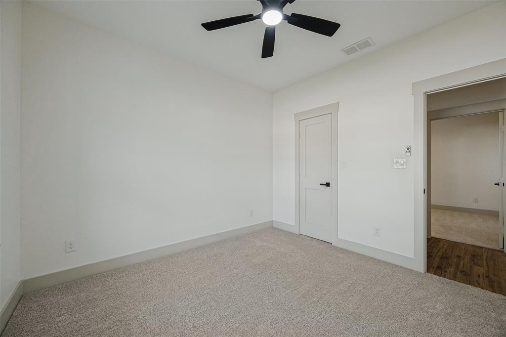 1328 Franklin Avenue, Bonham, TX 75418