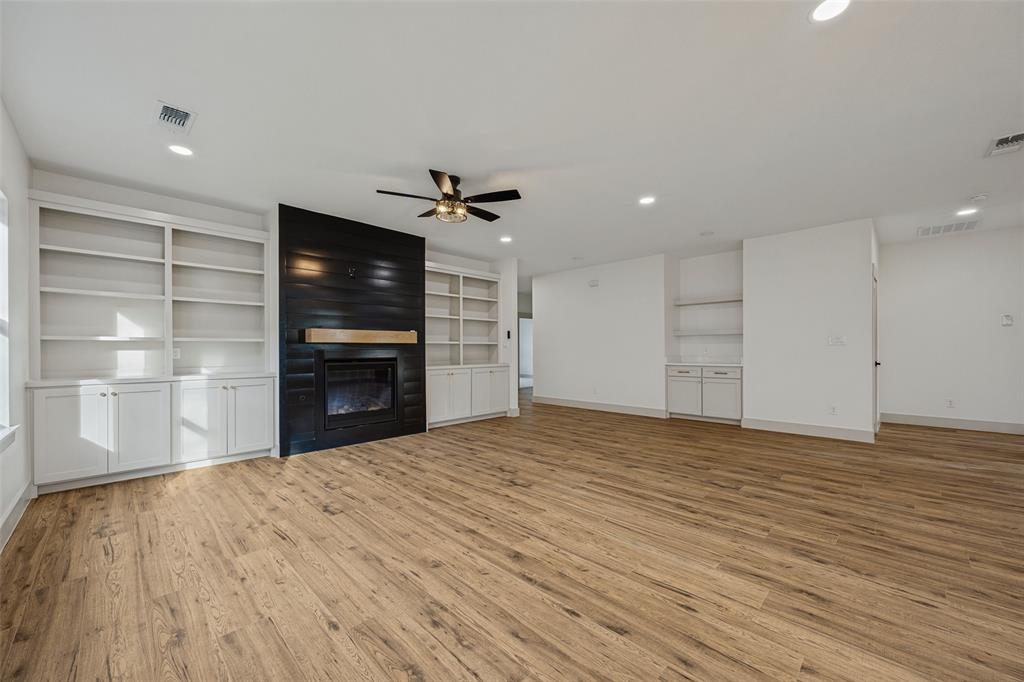 1328 Franklin Avenue, Bonham, TX 75418