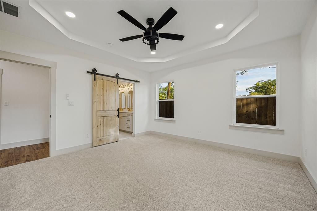 1328 Franklin Avenue, Bonham, TX 75418