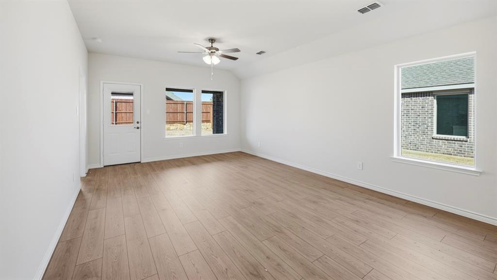 1303 Dry Brook Way, Princeton, TX 75407