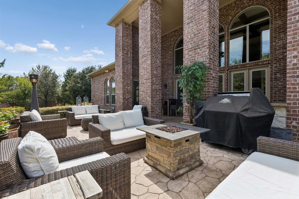 305 Corral Court, Southlake, TX 76092