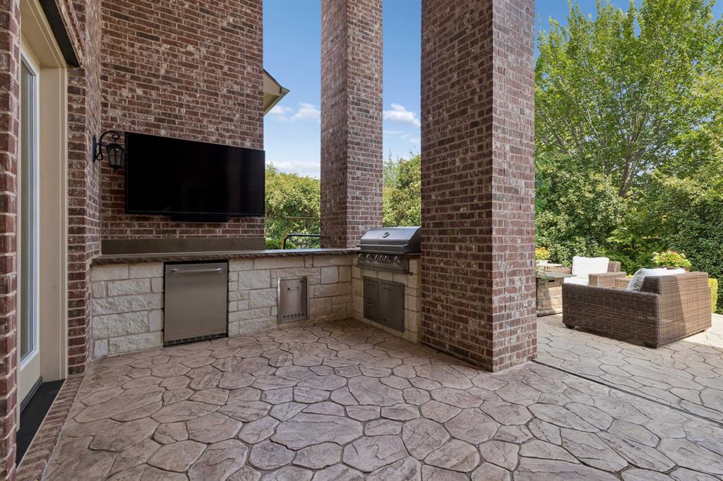 305 Corral Court, Southlake, TX 76092