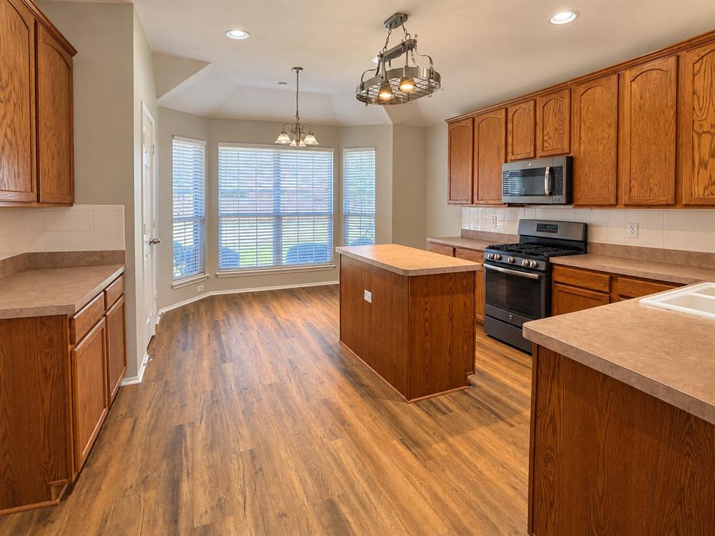6006 Holly Crest Lane, Sachse, TX 75048