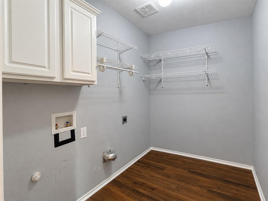 6006 Holly Crest Lane, Sachse, TX 75048