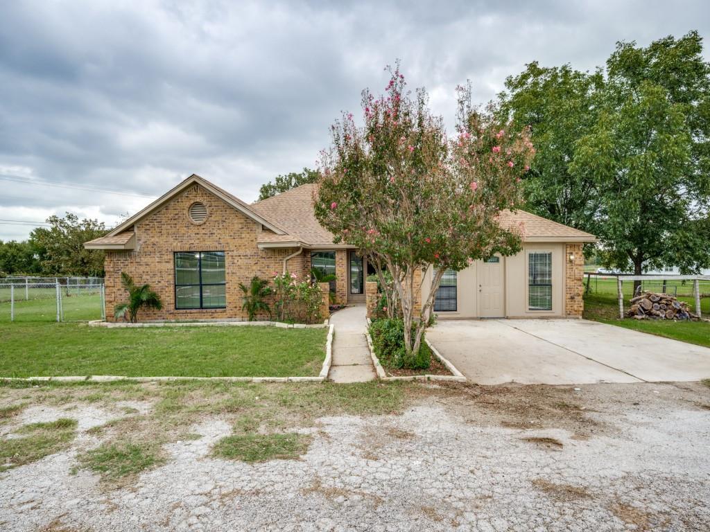 2209 Strader Road, Justin, TX 76247
