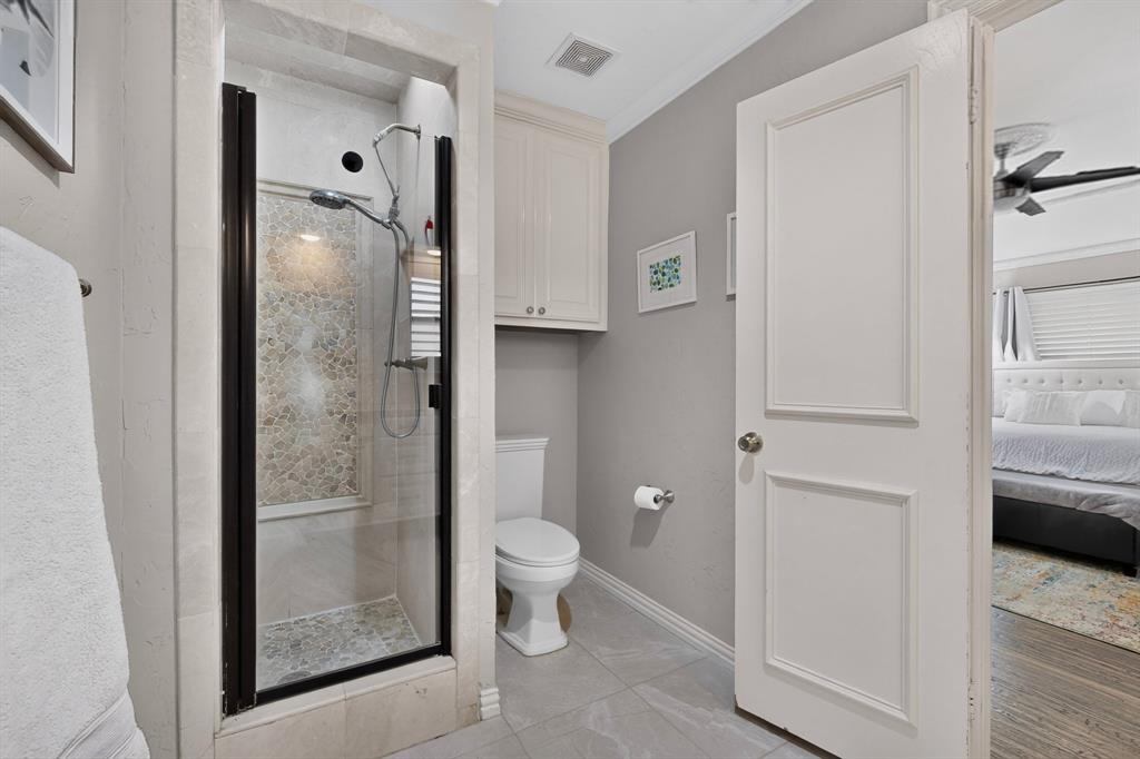 910 Sharpshire Street, Grand Prairie, TX 75050