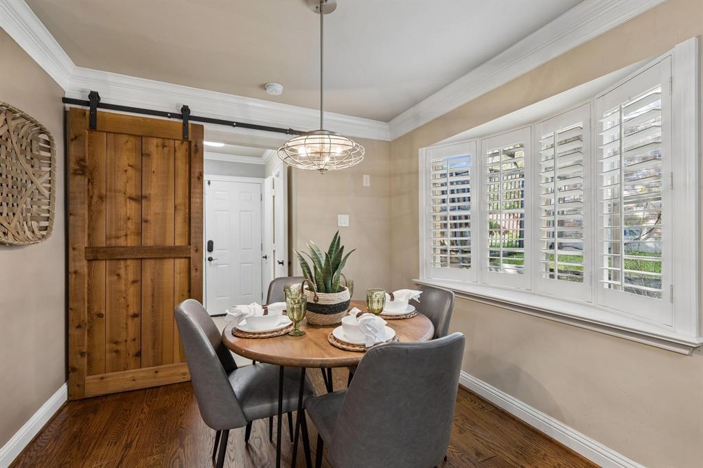 Breakfast Nook