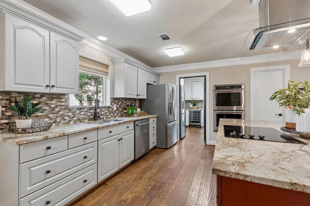 Kitchen with Plenty of Prep Space