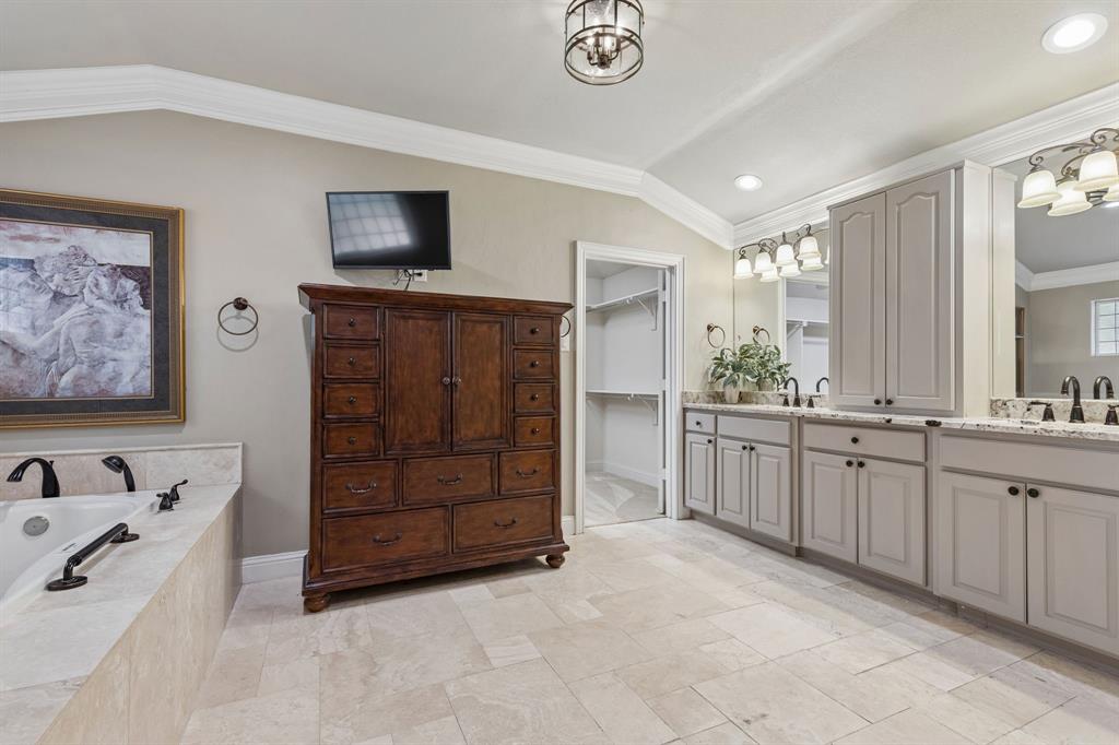 303 Ridgewood Drive, Richardson, TX 75080
