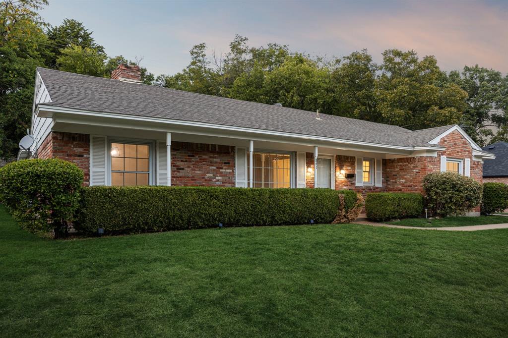 841 Brookwood Drive, Dallas, TX 75224