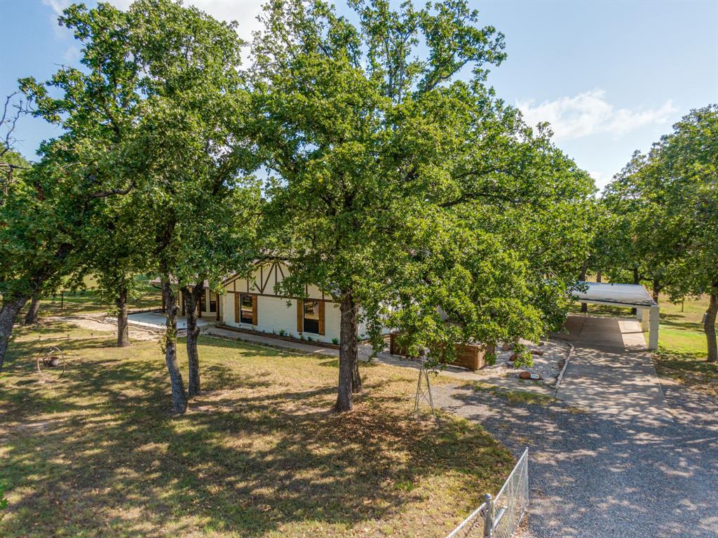 3754 Ft Graham Road, West, TX 76691