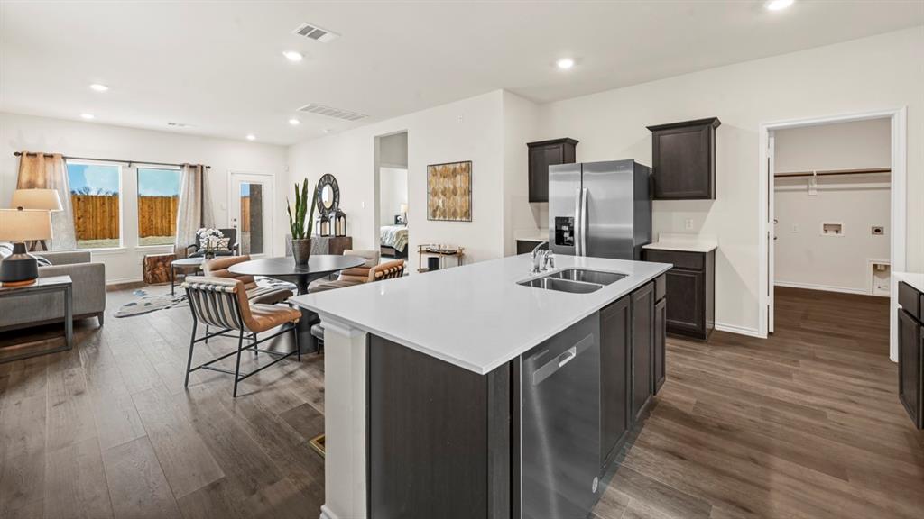 1609 Somerville Drive, Blue Ridge, TX 75424
