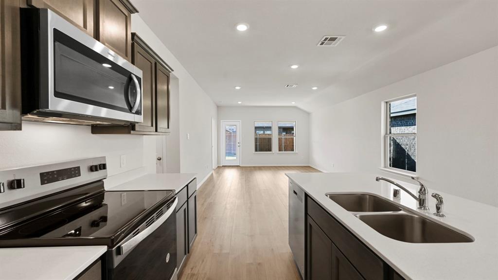 1605 Somerville Drive, Blue Ridge, TX 75424