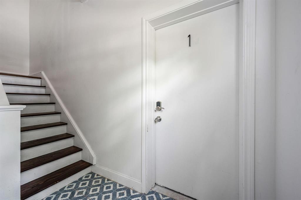 305 S Willomet Avenue, #1, Dallas, TX 75208