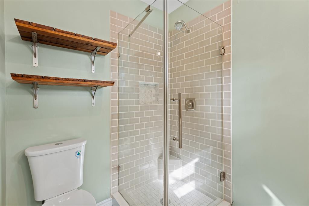 2861 W 9th Street, Dallas, TX 75211