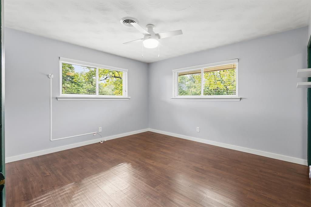 2861 W 9th Street, Dallas, TX 75211