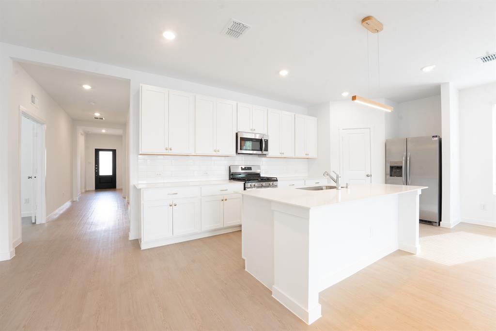 1801 Alpine Larch Lane, McKinney, TX 75071