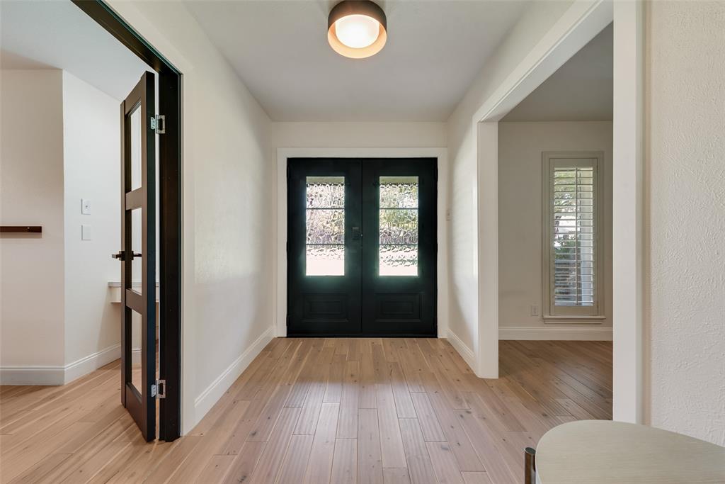 620 Cox Drive, Irving, TX 75062 620 Cox Drive, Irving, TX 75062