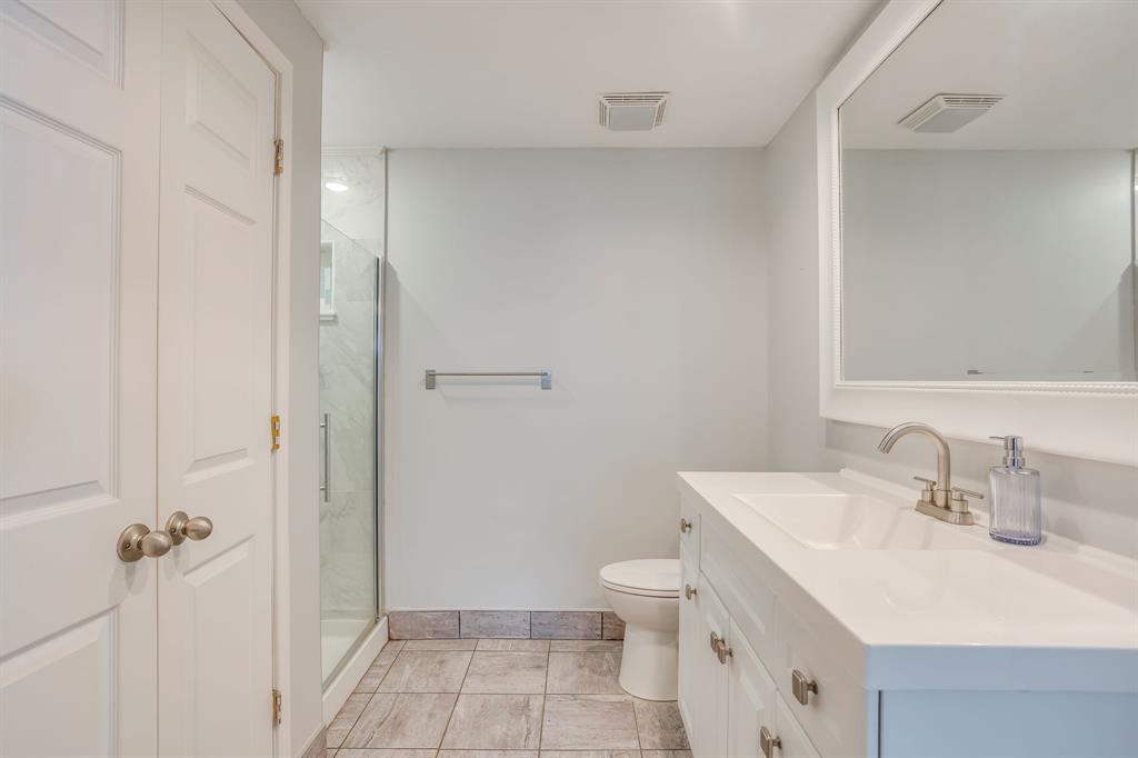 4930 Donnelly Avenue, Fort Worth, TX 76107