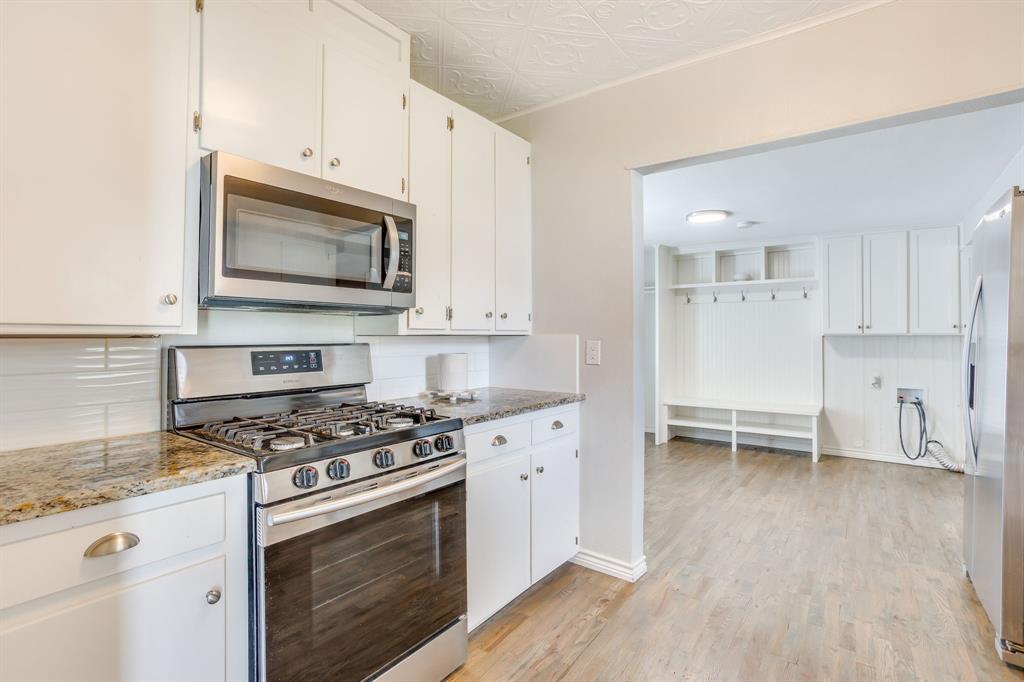4930 Donnelly Avenue, Fort Worth, TX 76107