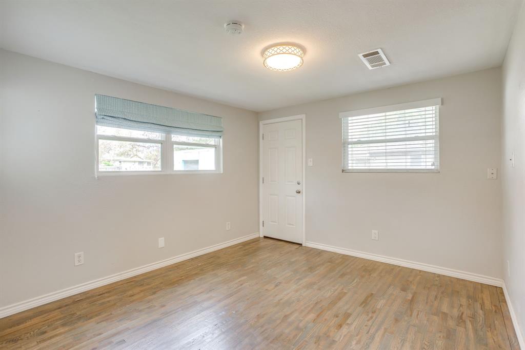 4930 Donnelly Avenue, Fort Worth, TX 76107