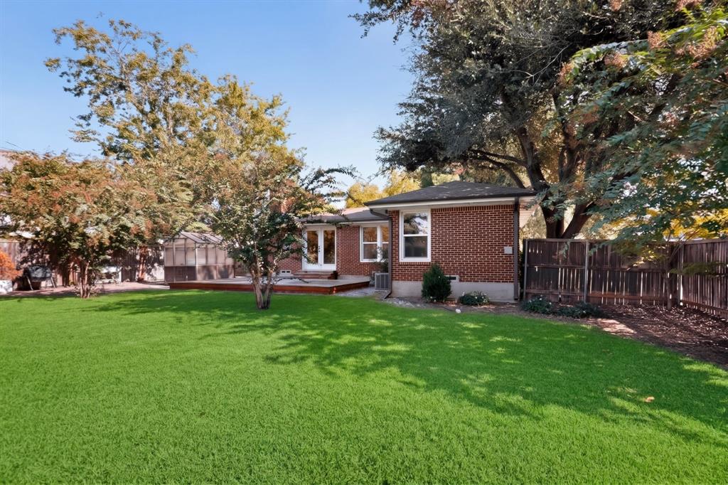 455 Hambrick Road, Dallas, TX 75218