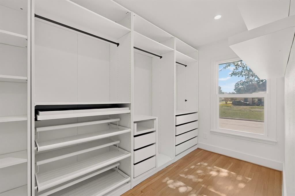 455 Hambrick Road, Dallas, TX 75218