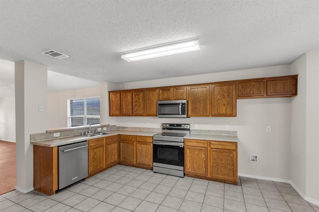9921 Carter Drive, McKinney, TX 75072