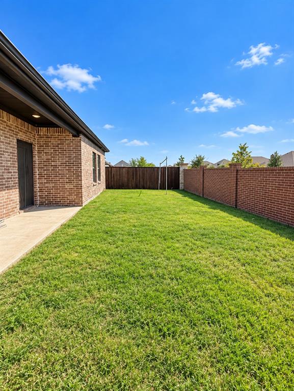 332 Braves Way, Lavon, TX 75166