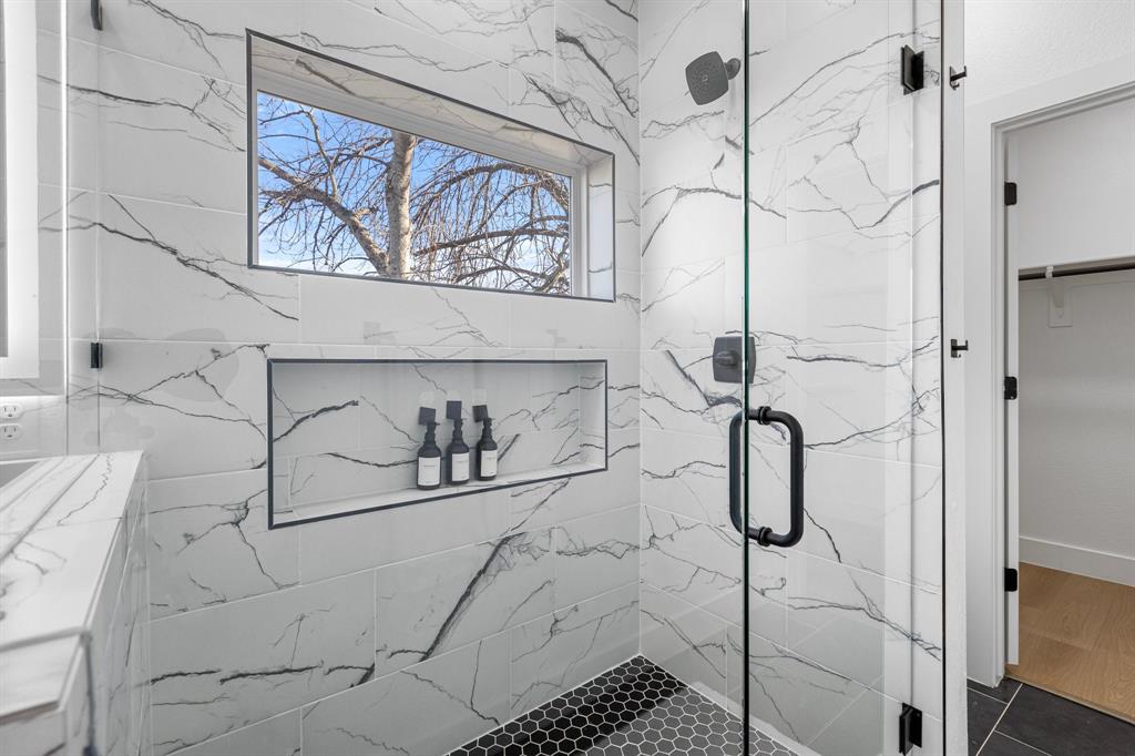 1509 S Barry Avenue, Dallas, TX 75223
