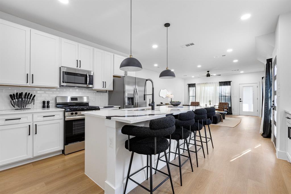 1509 S Barry Avenue, Dallas, TX 75223