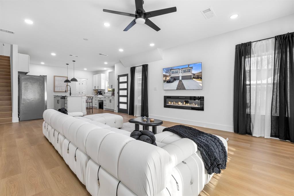 1509 S Barry Avenue, Dallas, TX 75223