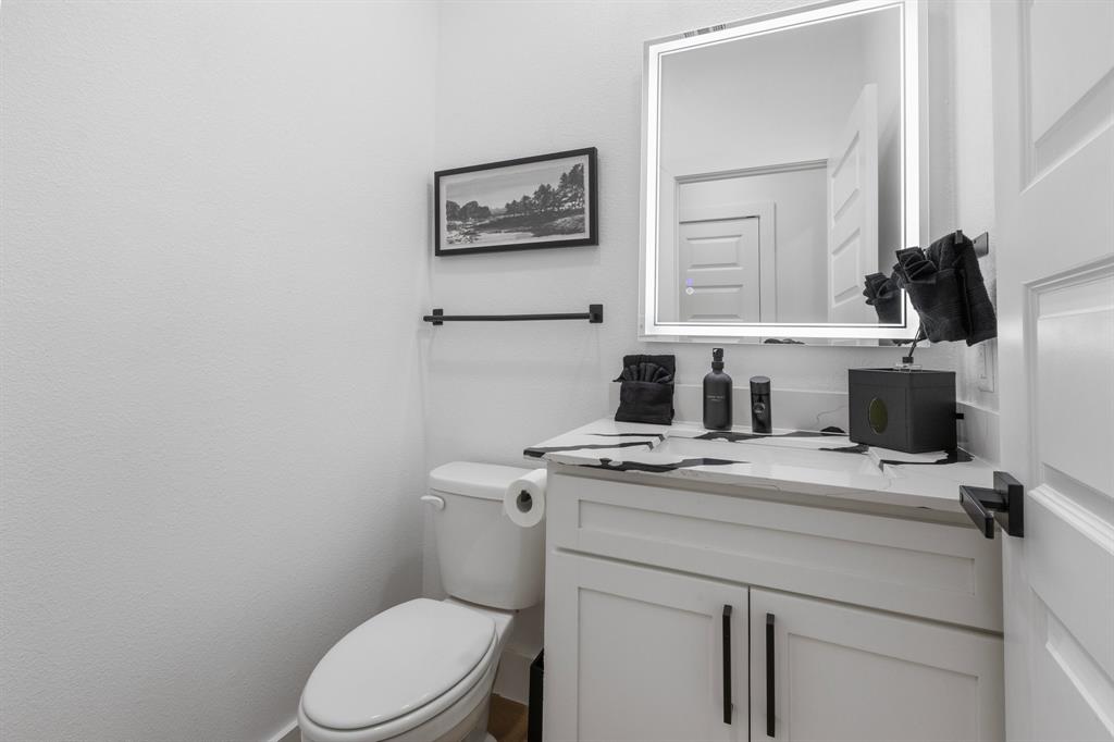 1509 S Barry Avenue, Dallas, TX 75223