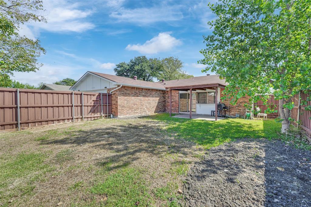 1525 Meandering Way, Garland, TX 75040