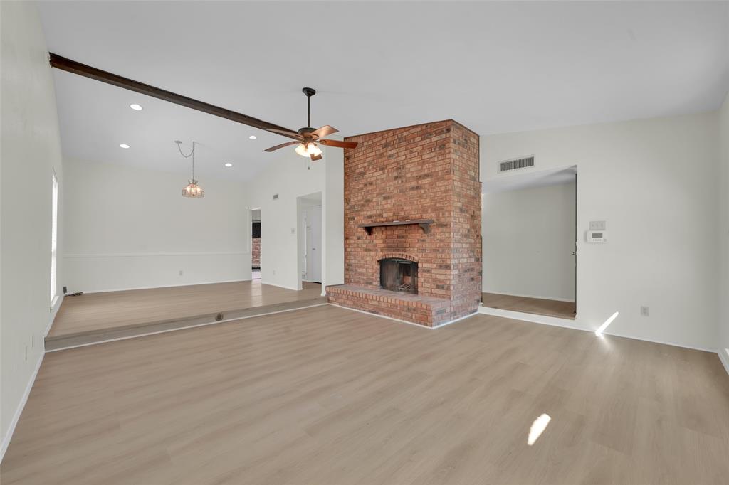 1525 Meandering Way, Garland, TX 75040
