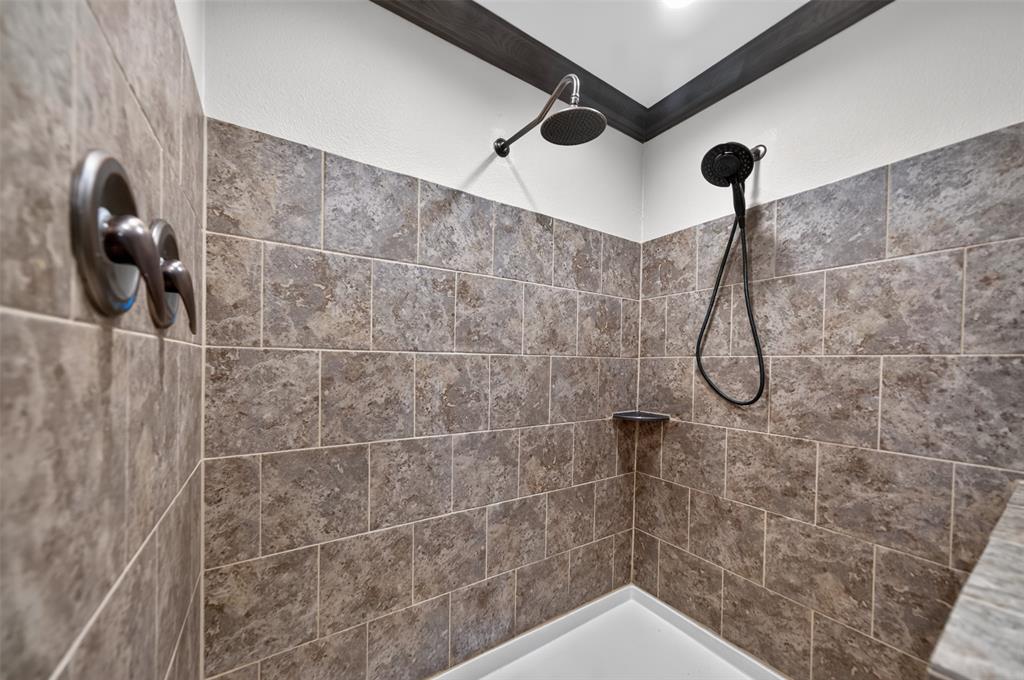 21138 CR 4202, Chandler, TX 75758