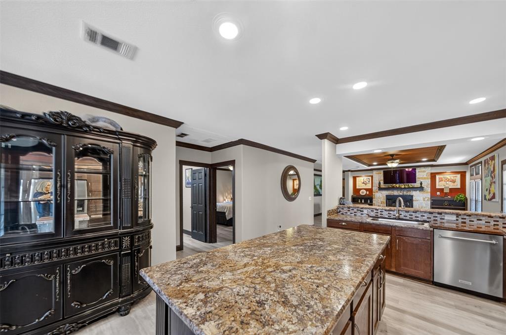 21138 CR 4202, Chandler, TX 75758