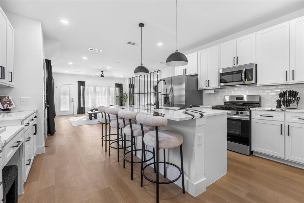 1509 / 1511 S Barry Avenue, Dallas, TX 75223