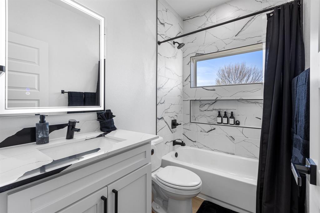 1509 / 1511 S Barry Avenue, Dallas, TX 75223