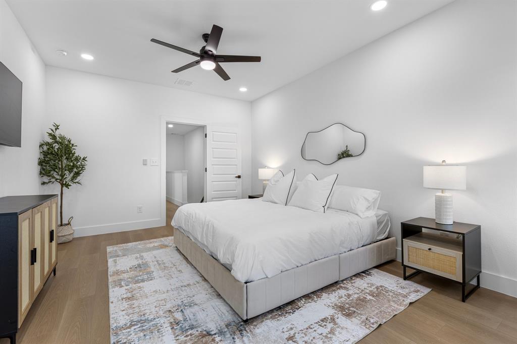 1509 / 1511 S Barry Avenue, Dallas, TX 75223